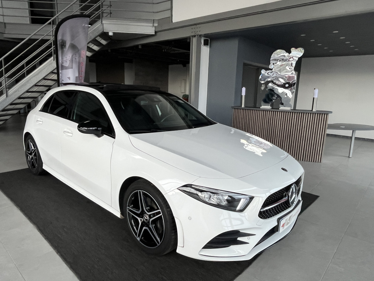 MERCEDES CLASSE A 220 2,0 190  7G-DCT  AMG LINE  TOIT PANORAMIQUE OUVRANT  APPLE CARPLAY GPS KEYLESS REGULATEUR  LIMITEUR MBUX FULL LED PACK AMG PARK PILOT JANTES 18  EXCELLENT ETAT