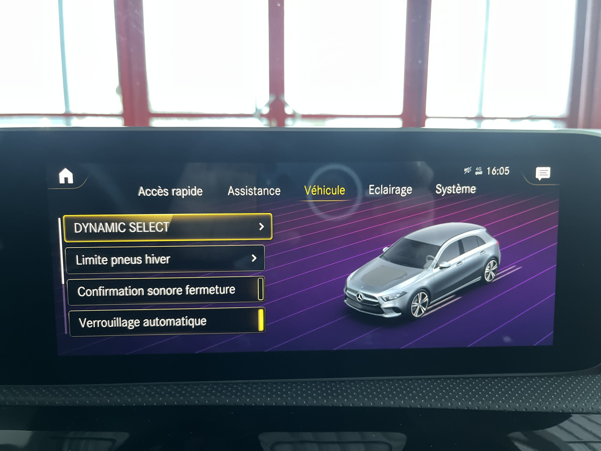 MERCEDES CLASSE A 220 2,0 190  7G-DCT  AMG LINE  TOIT PANORAMIQUE OUVRANT  APPLE CARPLAY GPS KEYLESS REGULATEUR  LIMITEUR MBUX FULL LED PACK AMG PARK PILOT JANTES 18  EXCELLENT ETAT