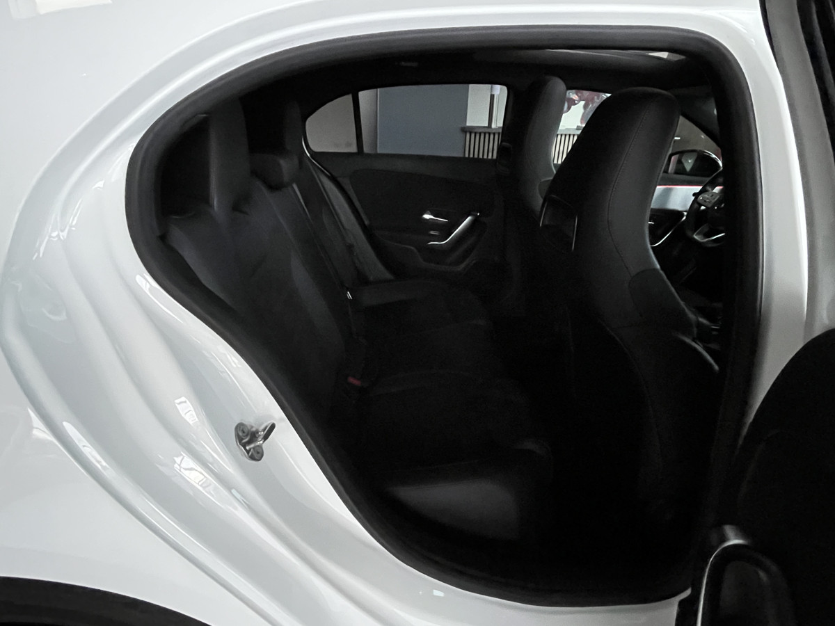 MERCEDES CLASSE A 220 2,0 190  7G-DCT  AMG LINE  TOIT PANORAMIQUE OUVRANT  APPLE CARPLAY GPS KEYLESS REGULATEUR  LIMITEUR MBUX FULL LED PACK AMG PARK PILOT JANTES 18  EXCELLENT ETAT