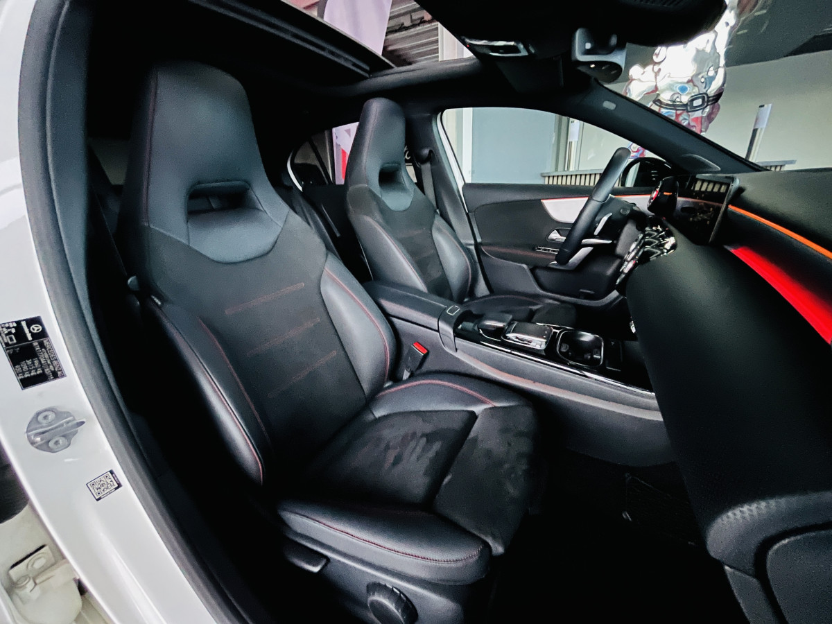 MERCEDES CLASSE A 220 2,0 190  7G-DCT  AMG LINE  TOIT PANORAMIQUE OUVRANT  APPLE CARPLAY GPS KEYLESS REGULATEUR  LIMITEUR MBUX FULL LED PACK AMG PARK PILOT JANTES 18  EXCELLENT ETAT