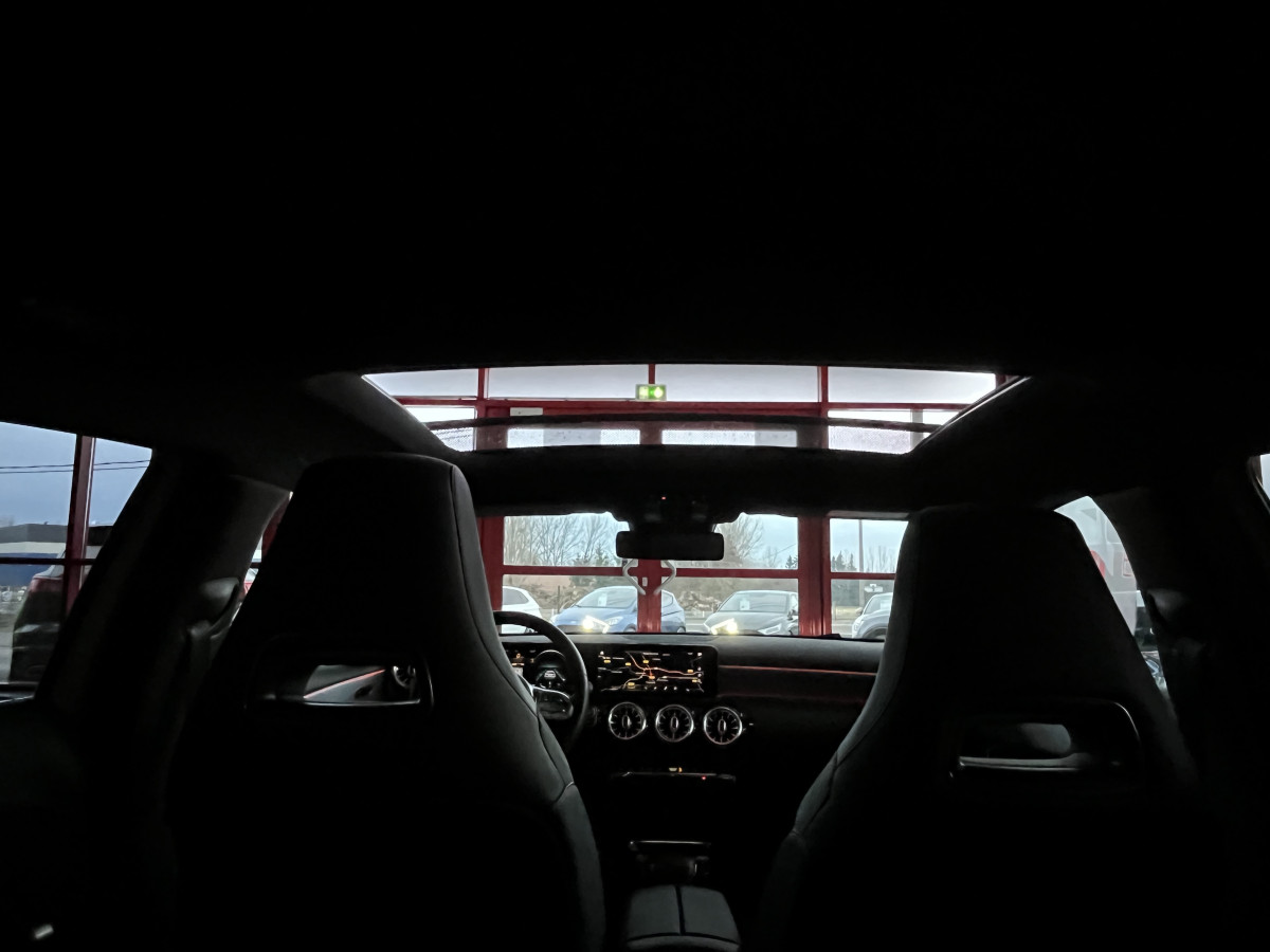 MERCEDES CLASSE A 220 2,0 190  7G-DCT  AMG LINE  TOIT PANORAMIQUE OUVRANT  APPLE CARPLAY GPS KEYLESS REGULATEUR  LIMITEUR MBUX FULL LED PACK AMG PARK PILOT JANTES 18  EXCELLENT ETAT