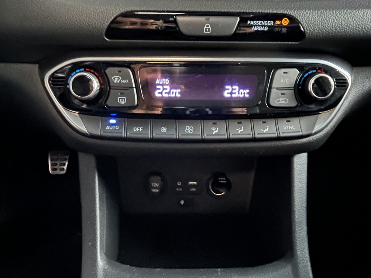 HYUNDAI I 30 N 2,0 T-GDI  275 PRFORMANCE GPS CAMERA APPLE CARPLAY KEYLESS PARK PILOT PACK HIVER  DIFFERENTIEL A GLISSERMENT REGULATEUR LIMITEUR FEUX LED EXCELLENT ETAT