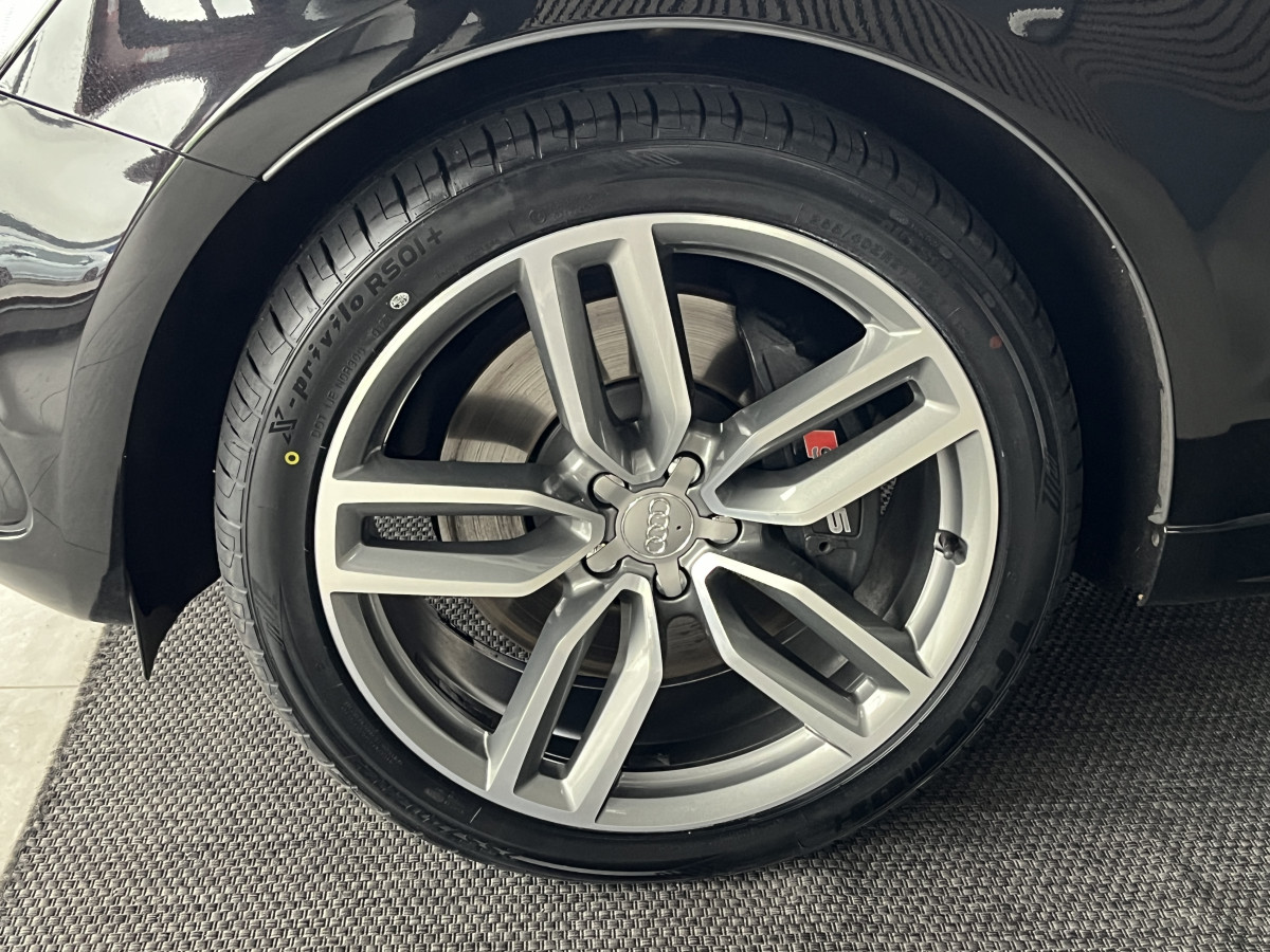 AUDI SQ5 3,0  TDI V6 326 COMPETITION BVA8 QUATTRO TOIT PANORAMIQUE ATTELAGE ELECTRIQUE GPS CAMERA HIFI B&O KEYLESS CARBON   REGULATEUR ADAPTATIF BI-XENON CHAUFFAGE ADDITIONNEL  PARK PILOT  DRIVE SELECT JANTE 21 FULL OPTIONS  EXCELLENT ETAT