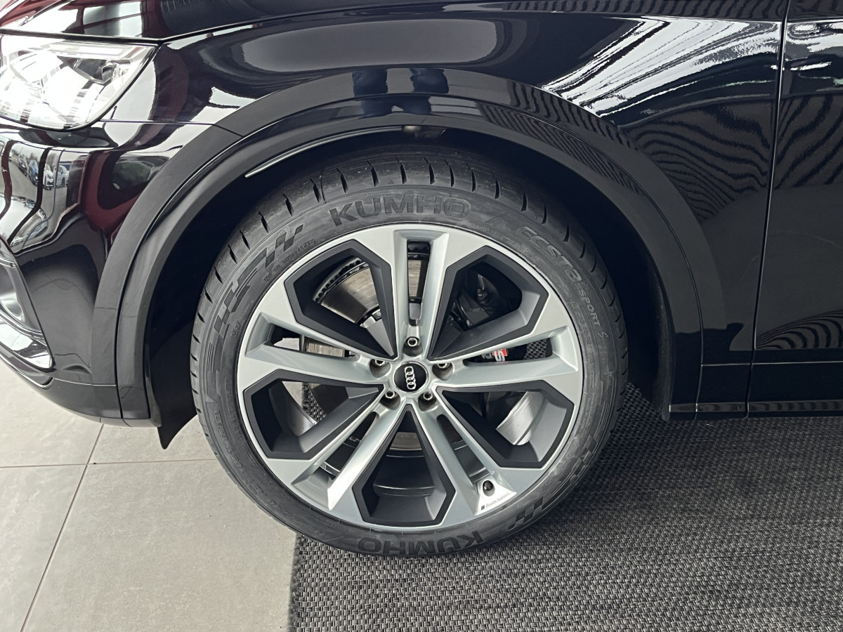 AUDI SQ5 3,0  TDI V6 347 BVA8 QUATTRO TOIT PANORAMIQUE OUVRANT  GPS CAMERA APPLE CARPLAY HIFI B&O KEYLESS  REGULATEUR ADAPTATIF FEUX MATRIX LED   PARK PILOT  DRIVE SELECT JANTE 21 FULL OPTIONS  EXCELLENT ETAT