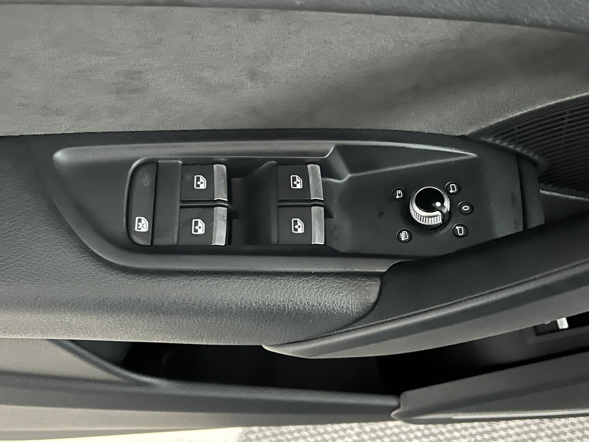 AUDI SQ5 3,0  TDI V6 347 BVA8 QUATTRO TOIT PANORAMIQUE OUVRANT  GPS CAMERA APPLE CARPLAY HIFI B&O KEYLESS  REGULATEUR ADAPTATIF FEUX MATRIX LED   PARK PILOT  DRIVE SELECT JANTE 21 FULL OPTIONS  EXCELLENT ETAT