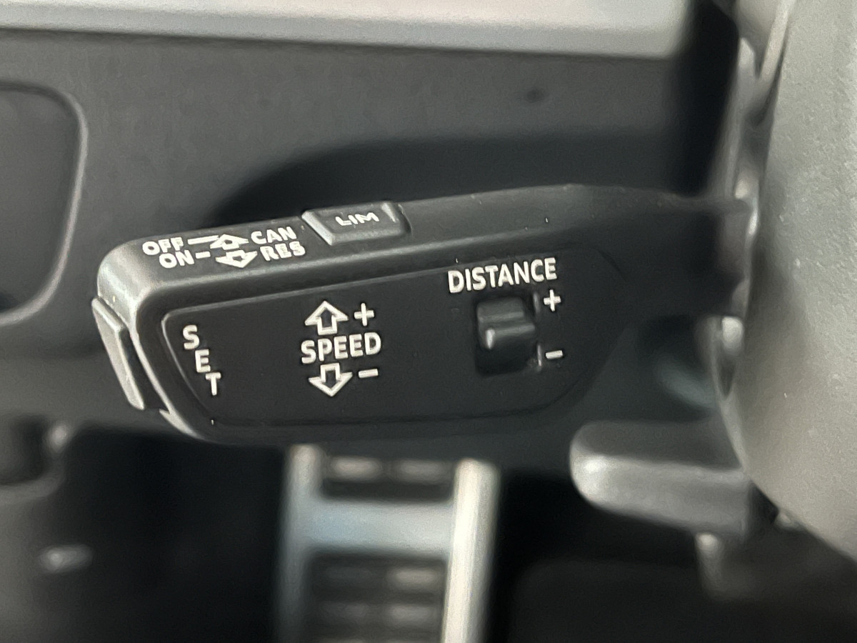 AUDI SQ5 3,0  TDI V6 347 BVA8 QUATTRO TOIT PANORAMIQUE OUVRANT  GPS CAMERA APPLE CARPLAY HIFI B&O KEYLESS  REGULATEUR ADAPTATIF FEUX MATRIX LED   PARK PILOT  DRIVE SELECT JANTE 21 FULL OPTIONS  EXCELLENT ETAT