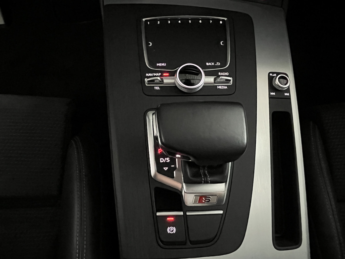 AUDI SQ5 3,0  TDI V6 347 BVA8 QUATTRO TOIT PANORAMIQUE OUVRANT  GPS CAMERA APPLE CARPLAY HIFI B&O KEYLESS  REGULATEUR ADAPTATIF FEUX MATRIX LED   PARK PILOT  DRIVE SELECT JANTE 21 FULL OPTIONS  EXCELLENT ETAT