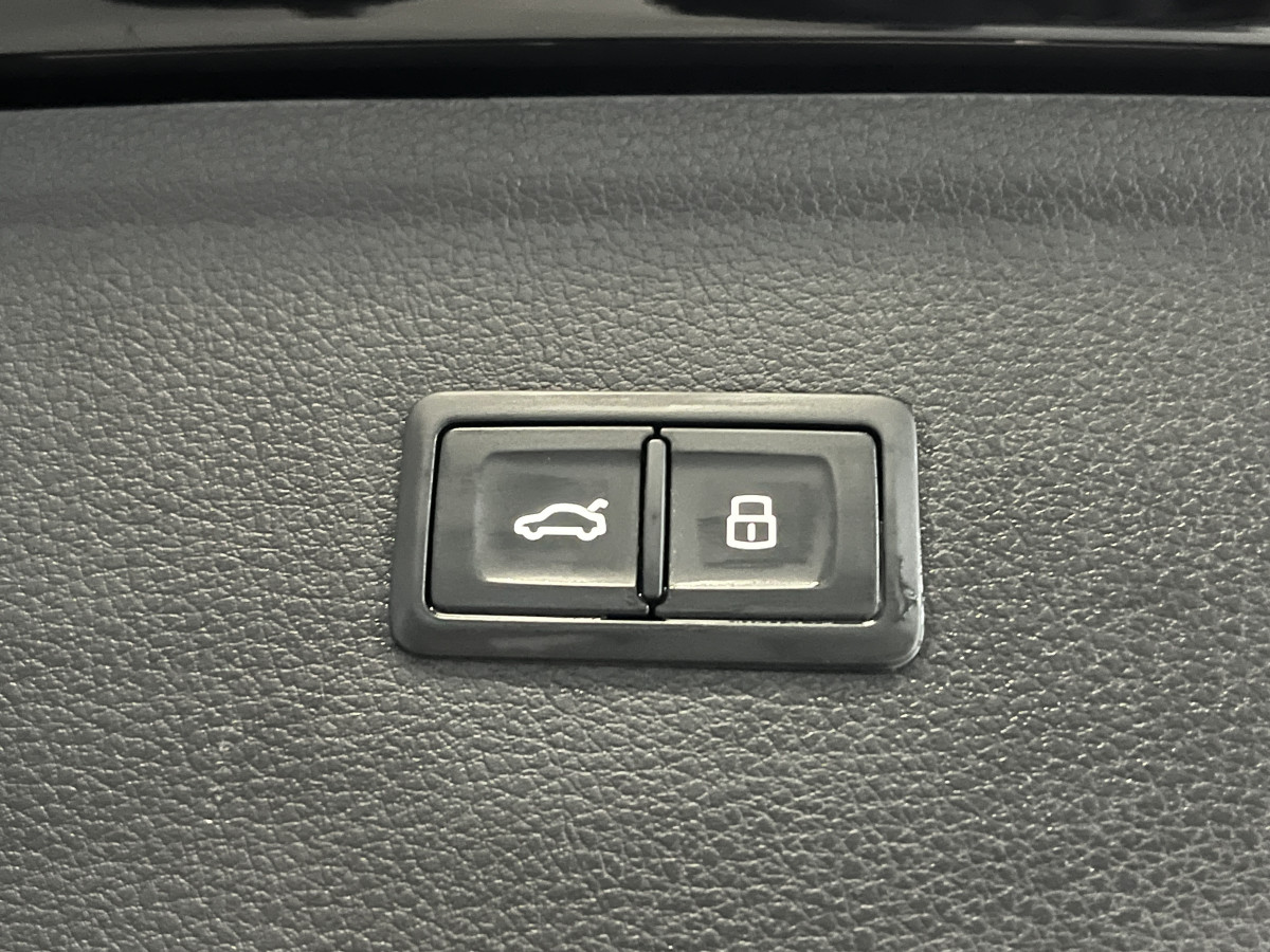 AUDI SQ5 3,0  TDI V6 347 BVA8 QUATTRO TOIT PANORAMIQUE OUVRANT  GPS CAMERA APPLE CARPLAY HIFI B&O KEYLESS  REGULATEUR ADAPTATIF FEUX MATRIX LED   PARK PILOT  DRIVE SELECT JANTE 21 FULL OPTIONS  EXCELLENT ETAT