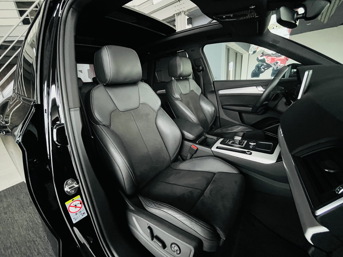 AUDI SQ5 3,0  TDI V6 347 BVA8 QUATTRO TOIT PANORAMIQUE OUVRANT  GPS CAMERA APPLE CARPLAY HIFI B&O KEYLESS  REGULATEUR ADAPTATIF FEUX MATRIX LED   PARK PILOT  DRIVE SELECT JANTE 21 FULL OPTIONS  EXCELLENT ETAT