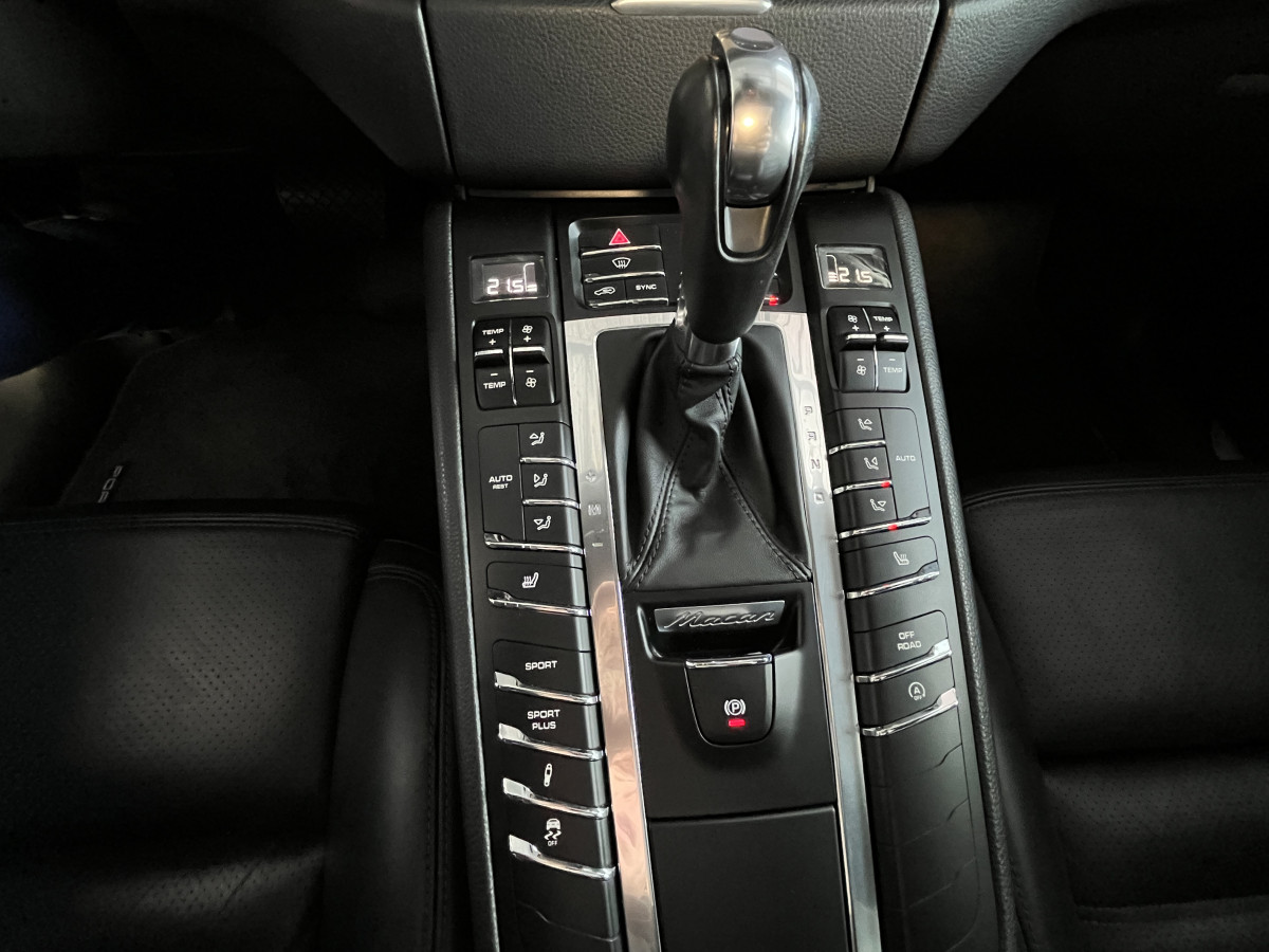 PORSCHE MACAN S DIESEL 3,0 V6 258 4X4 PDK TOIT PANORAMIQUE ATTELAGE GPS CAMERA PASM REGULATEUR HIFI BOSE BI-XENON PACK CHRONO SPORT