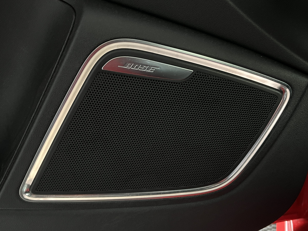 AUDI S1 SPORTBACK 2,0 TFSI  231 QUATTRO GPS KEYLESS  DRIVE SELECT JANTES ALU 18 BI-XENON REGULATEUR HIFI BOSE EXCELLENT ETAT