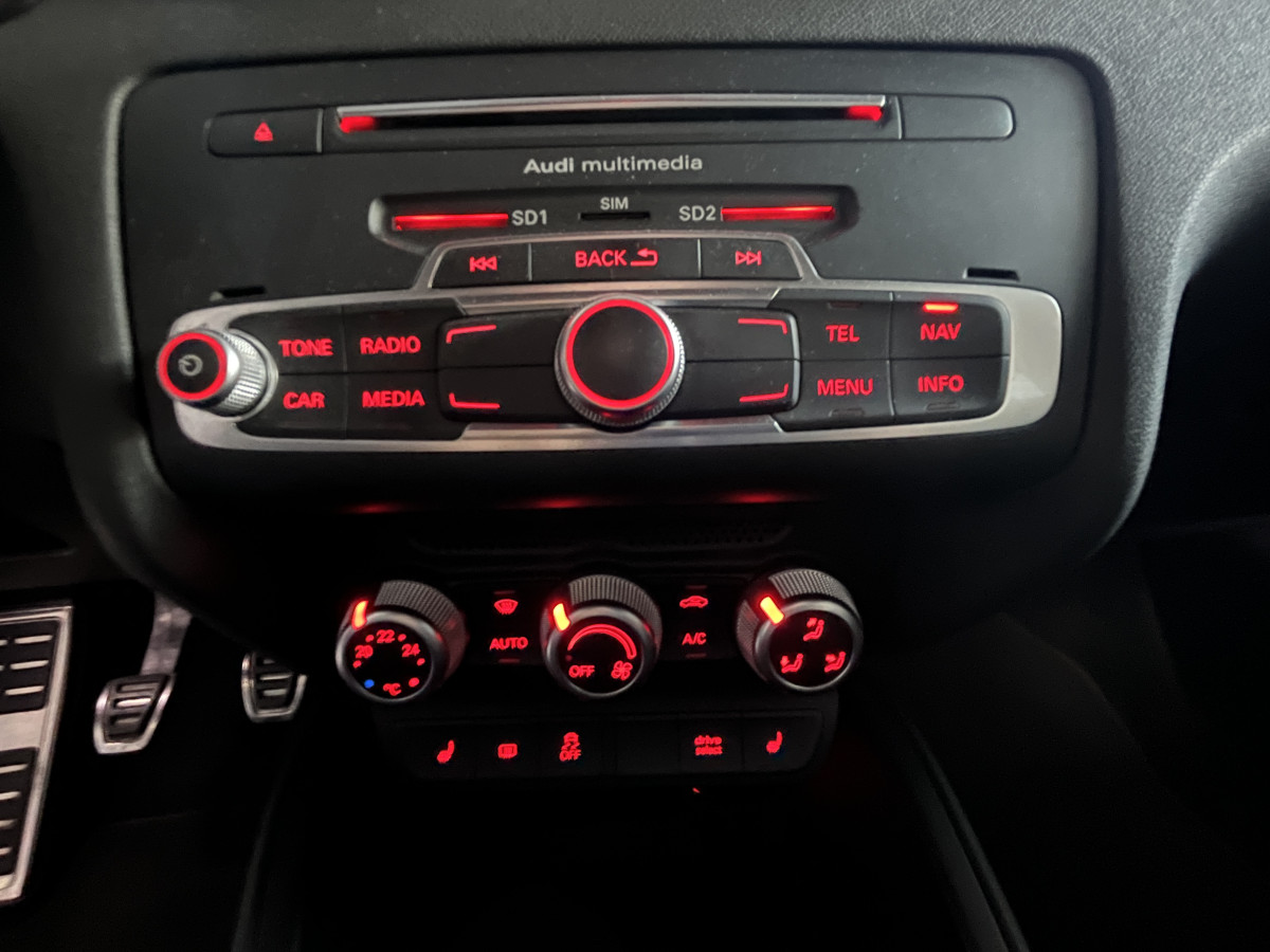 AUDI S1 SPORTBACK 2,0 TFSI  231 QUATTRO GPS KEYLESS  DRIVE SELECT JANTES ALU 18 BI-XENON REGULATEUR HIFI BOSE EXCELLENT ETAT