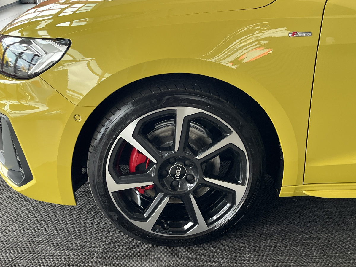 AUDI A1 SPORTBACK  40 TFSI 2,0  200  FULL S-LINE S-TRONIC 6  GPS ANDROID APPLE CARPLAY KEYLESS FULL LED REGULATEUR ADAPTATIF LIMITEUR  DRIVE SELECT DIGITAL HIFI B&O COCKPIT PARK PILOT JANTES ALU 18  EXCELLENT ETAT