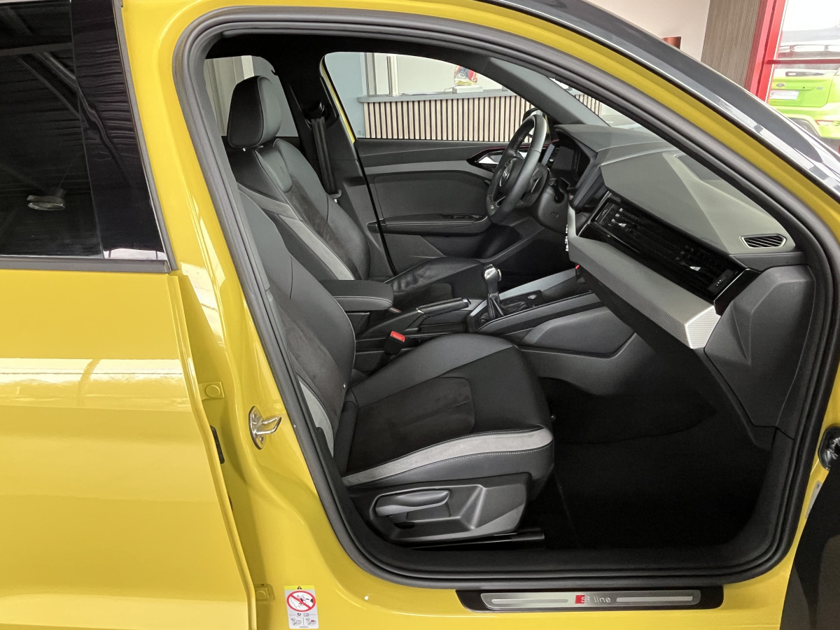 AUDI A1 SPORTBACK  40 TFSI 2,0  200  FULL S-LINE S-TRONIC 6  GPS ANDROID APPLE CARPLAY KEYLESS FULL LED REGULATEUR ADAPTATIF LIMITEUR  DRIVE SELECT DIGITAL HIFI B&O COCKPIT PARK PILOT JANTES ALU 18  EXCELLENT ETAT