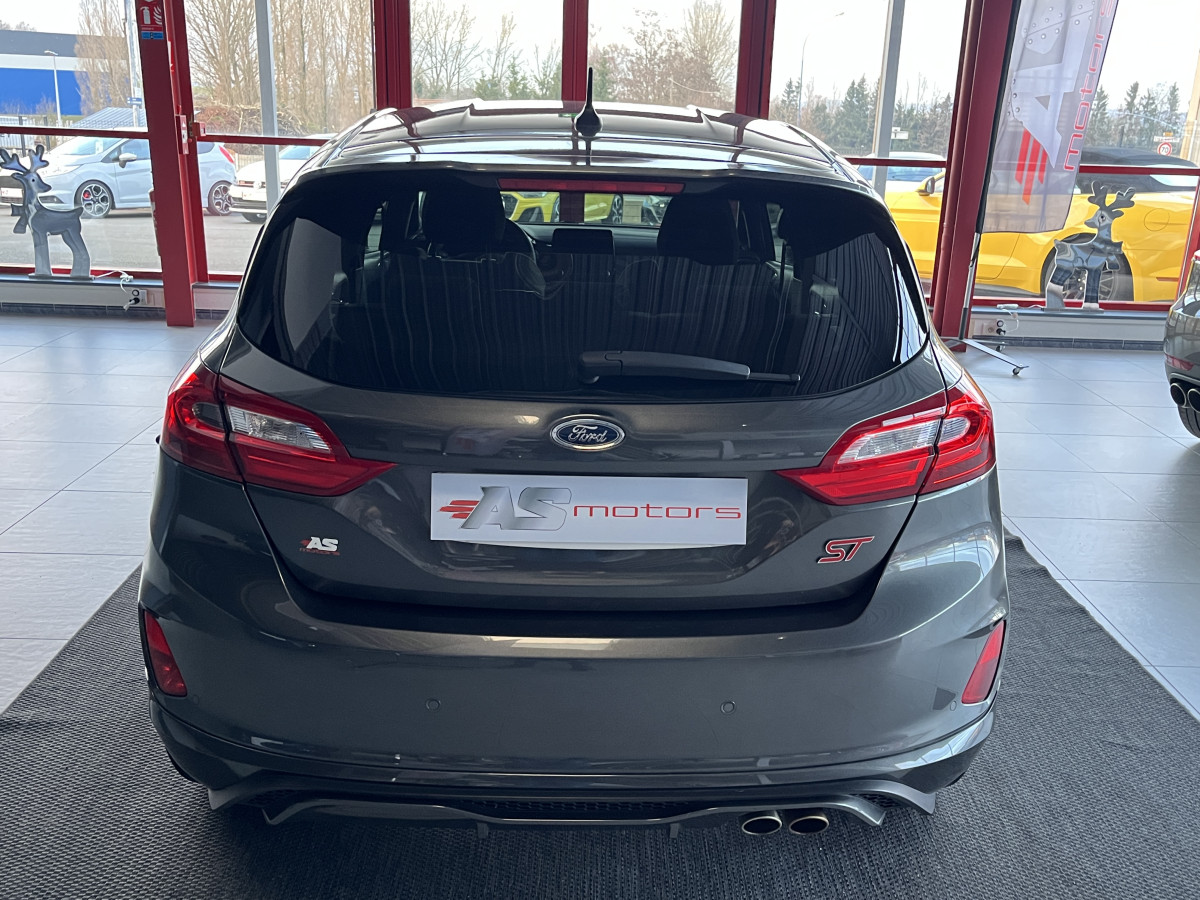 FORD FIESTA ST 1,5 200  GPS ANDROID APPLE CARPLAY FEUX HALOGENE PARK PILOT  BLUETOOTH REGULATEUR LIMITEUR EXCELLENT ETAT