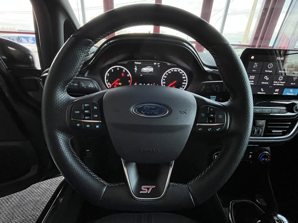 FORD FIESTA ST 1,5 200  GPS ANDROID APPLE CARPLAY FEUX HALOGENE PARK PILOT  BLUETOOTH REGULATEUR LIMITEUR EXCELLENT ETAT