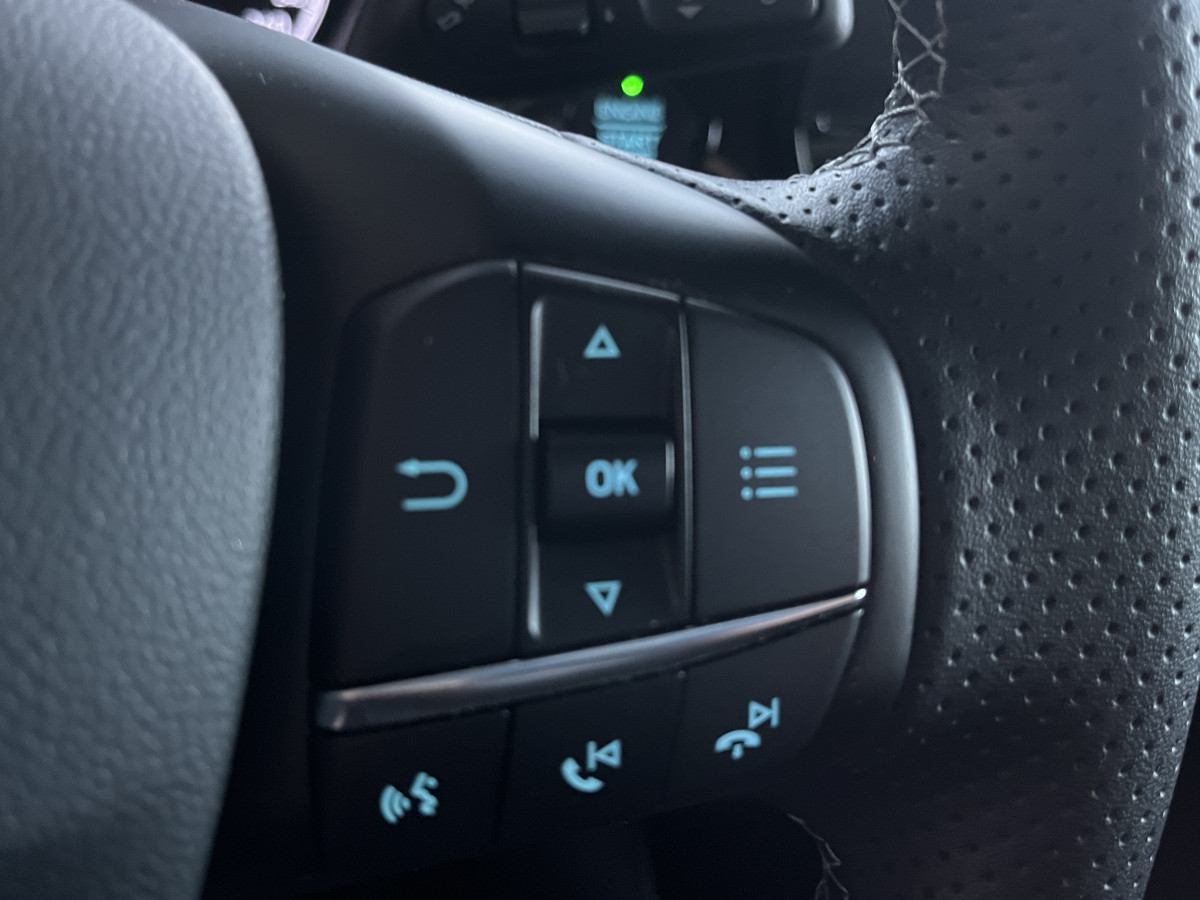 FORD FIESTA ST 1,5 200  GPS ANDROID APPLE CARPLAY FEUX HALOGENE PARK PILOT  BLUETOOTH REGULATEUR LIMITEUR EXCELLENT ETAT