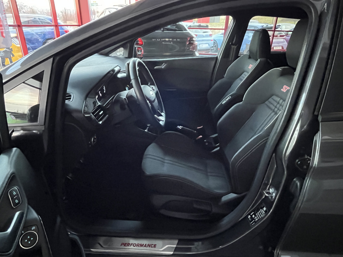 FORD FIESTA ST 1,5 200  GPS ANDROID APPLE CARPLAY FEUX HALOGENE PARK PILOT  BLUETOOTH REGULATEUR LIMITEUR EXCELLENT ETAT