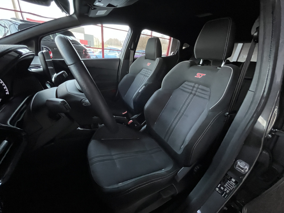 FORD FIESTA ST 1,5 200  GPS ANDROID APPLE CARPLAY FEUX HALOGENE PARK PILOT  BLUETOOTH REGULATEUR LIMITEUR EXCELLENT ETAT
