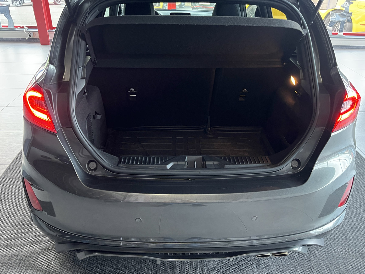 FORD FIESTA ST 1,5 200  GPS ANDROID APPLE CARPLAY FEUX HALOGENE PARK PILOT  BLUETOOTH REGULATEUR LIMITEUR EXCELLENT ETAT