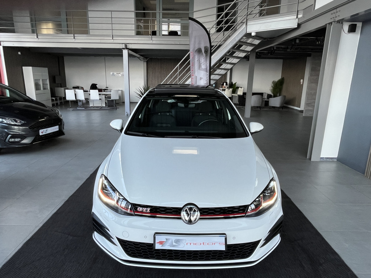VOLKSWAGEN GOLF 7 2,0 TSI 245 PERFORMANCE  TOIT PANORAMIQUE GPS DRIVE SELECT PARK PILOT  FULL LED AUTO HOLD  JANTES 18 DIGITAL COCKPIT EXCELLENT ETAT