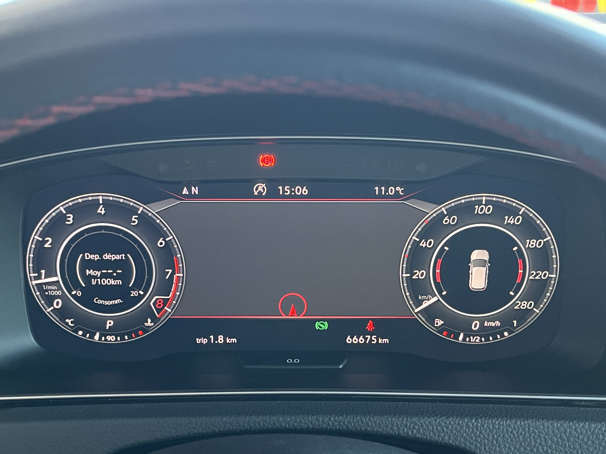 VOLKSWAGEN GOLF 7 2,0 TSI 245 PERFORMANCE  TOIT PANORAMIQUE GPS DRIVE SELECT PARK PILOT  FULL LED AUTO HOLD  JANTES 18 DIGITAL COCKPIT EXCELLENT ETAT