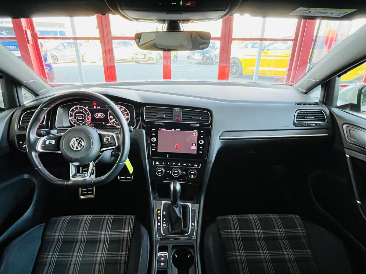 VOLKSWAGEN GOLF 7 2,0 TSI 245 PERFORMANCE  TOIT PANORAMIQUE GPS DRIVE SELECT PARK PILOT  FULL LED AUTO HOLD  JANTES 18 DIGITAL COCKPIT EXCELLENT ETAT