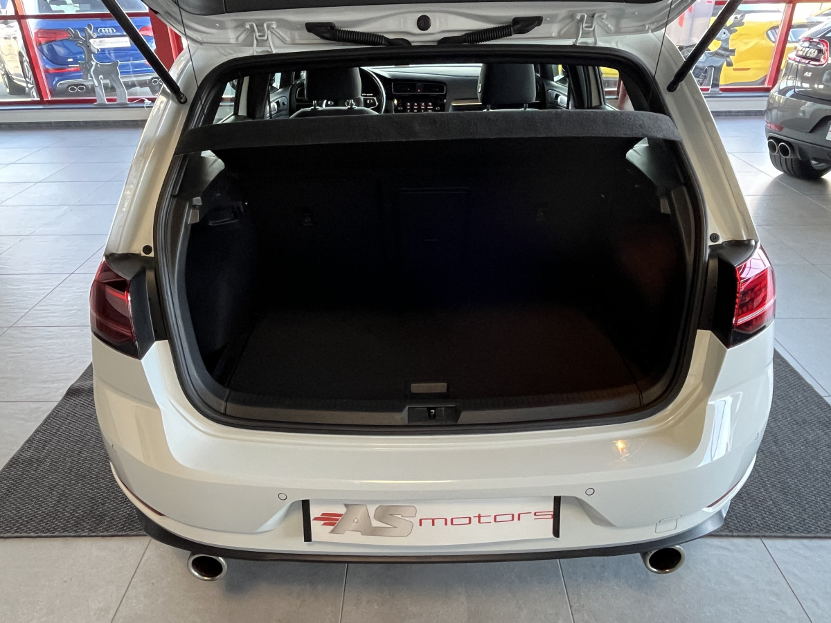 VOLKSWAGEN GOLF 7 2,0 TSI 245 PERFORMANCE  TOIT PANORAMIQUE GPS DRIVE SELECT PARK PILOT  FULL LED AUTO HOLD  JANTES 18 DIGITAL COCKPIT EXCELLENT ETAT