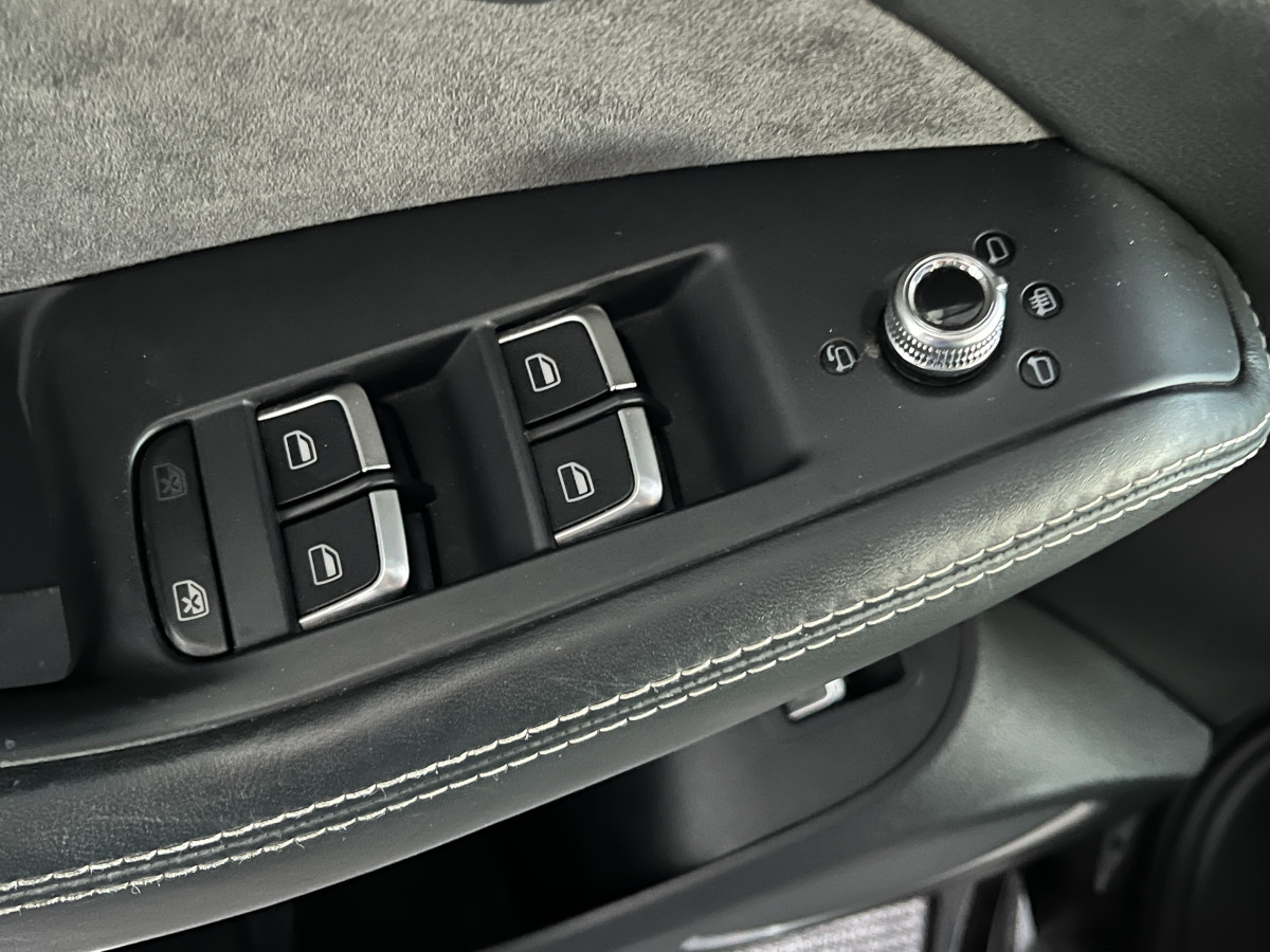 AUDI SQ5 3,0  TDI V6 326 COMPETITION BVA8 QUATTRO TOIT PANORAMIQUE ATTELAGE ELECTRIQUE GPS CAMERA HIFI B&O KEYLESS  REGULATEUR ADAPTATIF BI-XENON  PARK PILOT  DRIVE SELECT JANTE 21 FULL OPTIONS  EXCELLENT ETAT